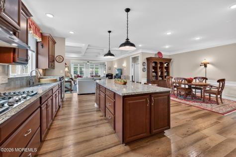 43 Aylesford Lane Manchester NJ 08759