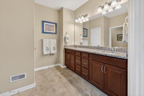 43 Aylesford Lane Manchester NJ 08759