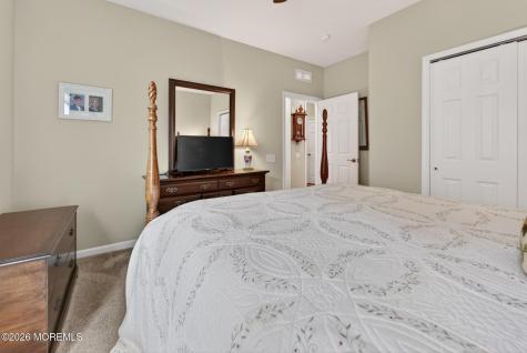 43 Aylesford Lane Manchester NJ 08759