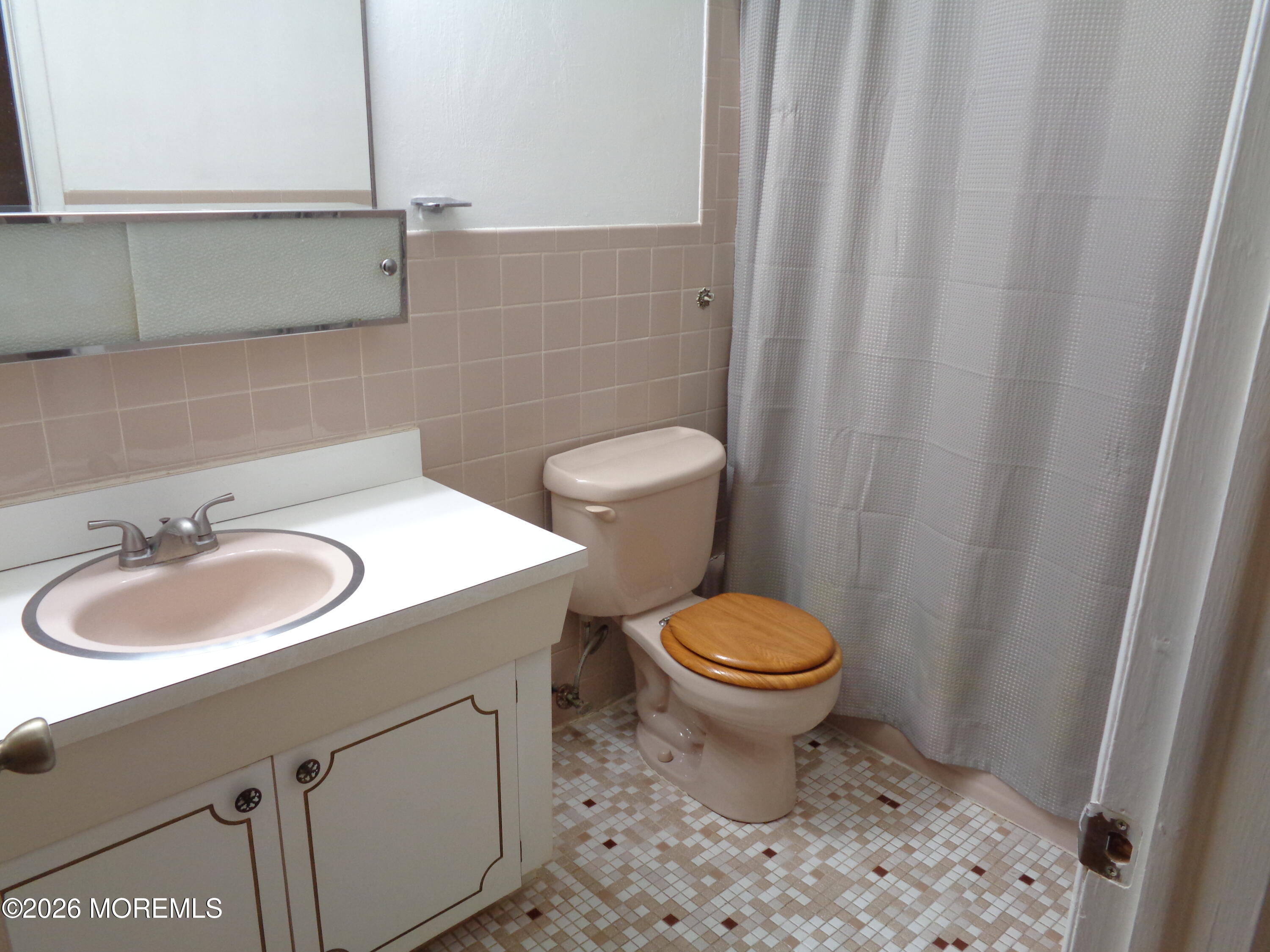 28 B Snowberry Lane Whiting NJ 08759
