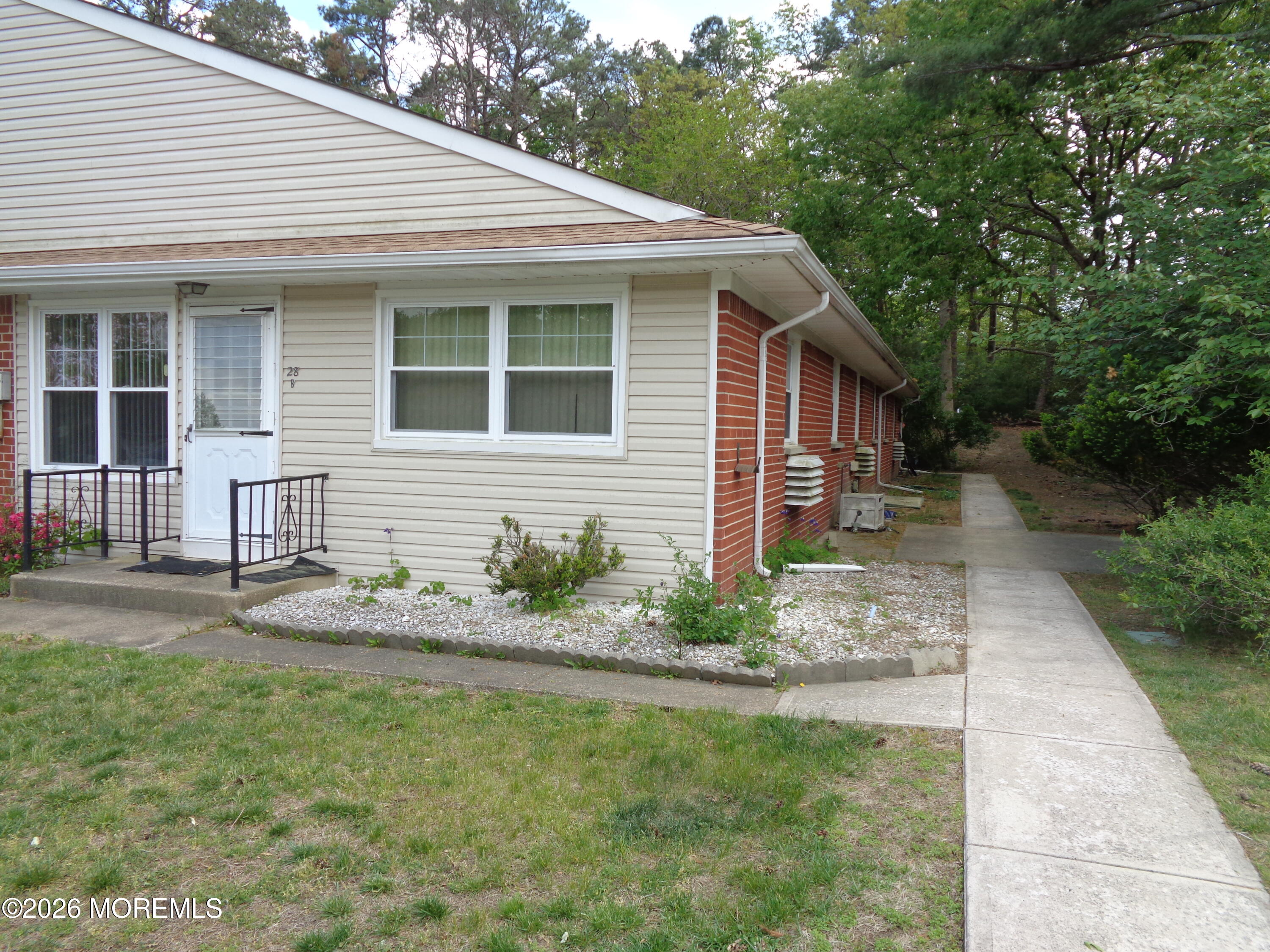 28 B Snowberry Lane Whiting NJ 08759