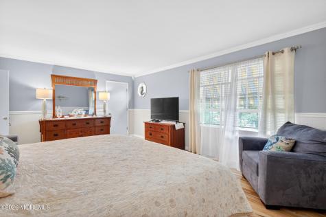 29 Bay Avenue North Middletown NJ 07748
