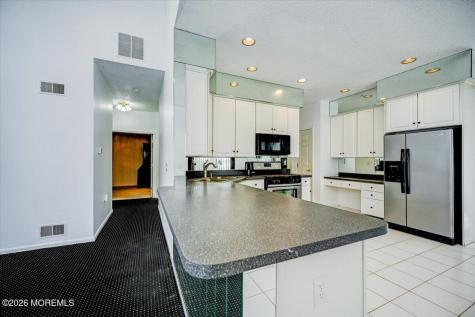 17 Umberland Place Monroe NJ 08831