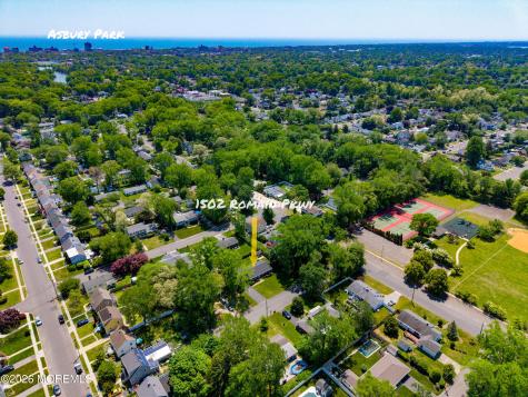 1502 Romaine Parkway Ocean Twp NJ 07712