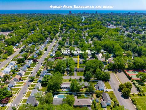 1502 Romaine Parkway Ocean Twp NJ 07712