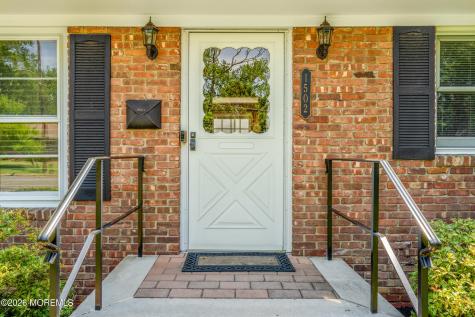 1502 Romaine Parkway Ocean Twp NJ 07712