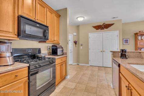 622 Sophee Lane Lakewood NJ 08701