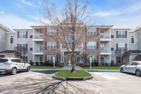 622 Sophee Lane Lakewood NJ 08701