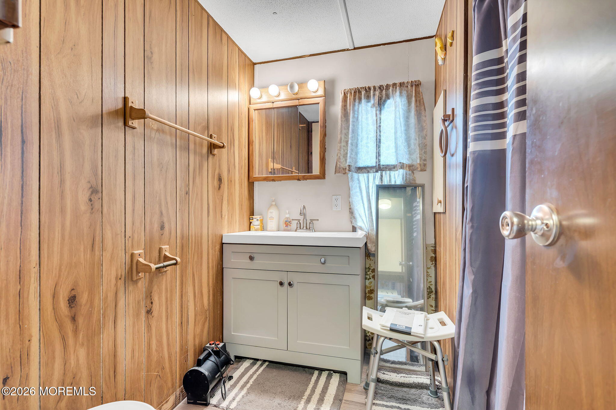29 Cathy Court Jackson NJ 08527