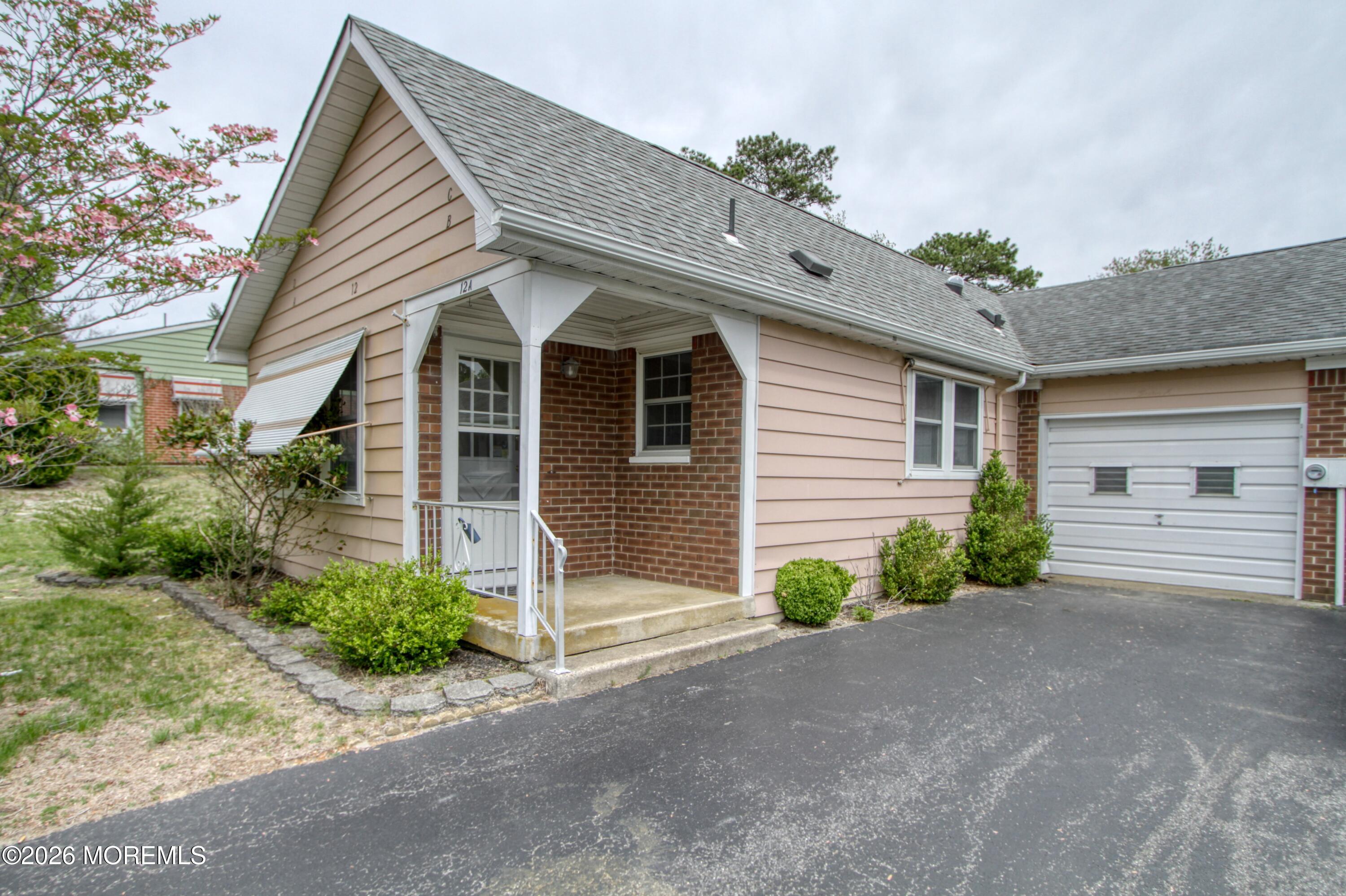 12 Moccasin Drive Whiting NJ 08759