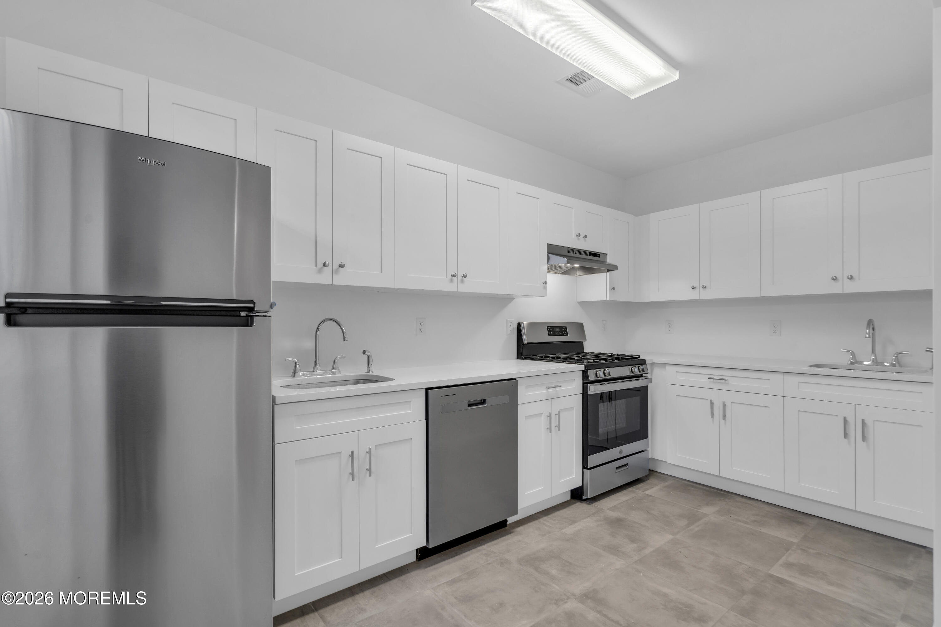 10 Holden Square Lakewood NJ 08701