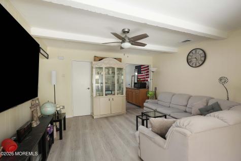 34 B Pheasant Street Manchester NJ 08759