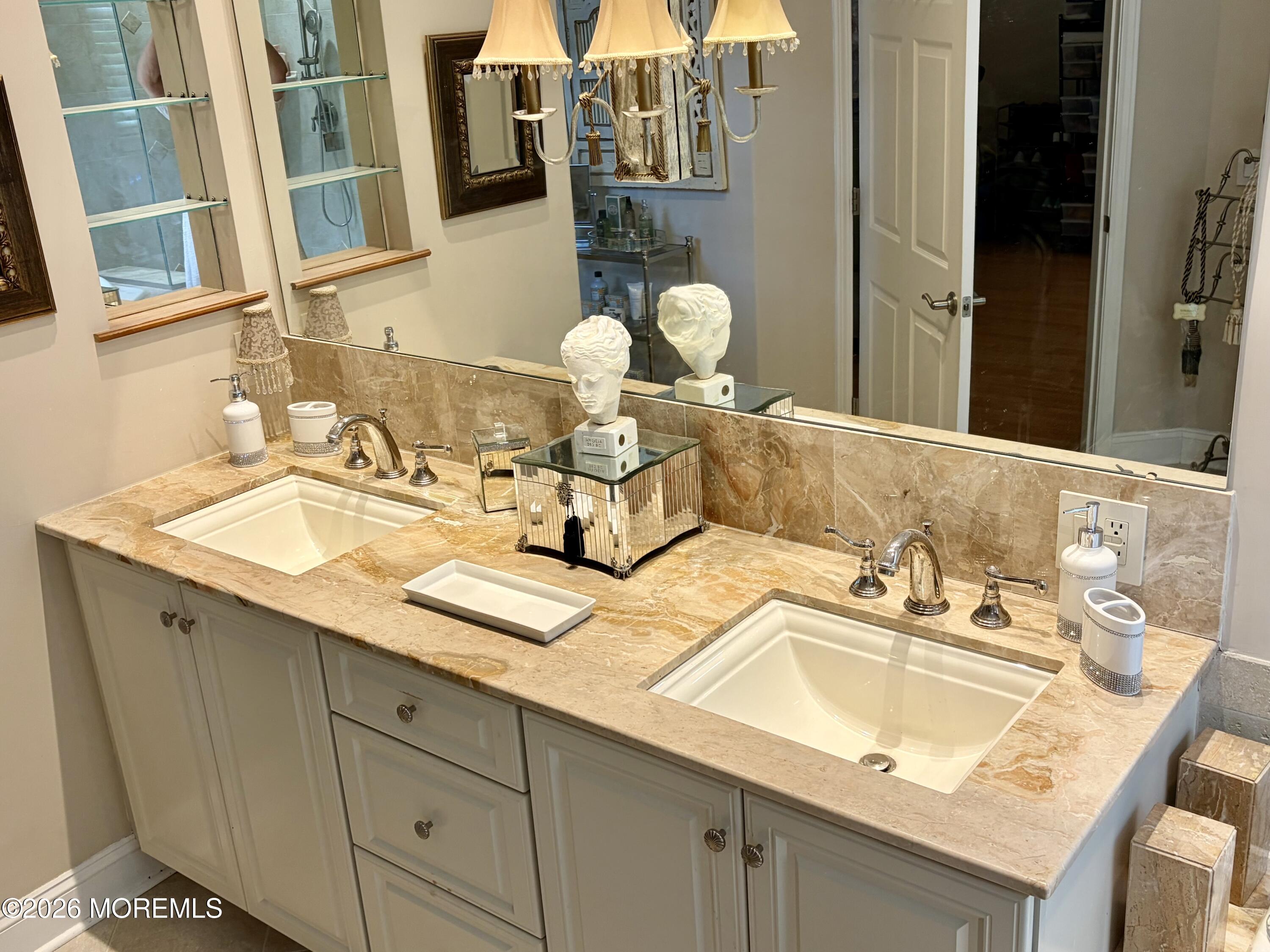 7 Gables Way Jackson NJ 08527