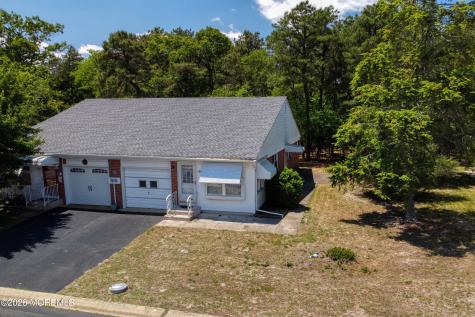 12 Potomac Lane Whiting NJ 08759