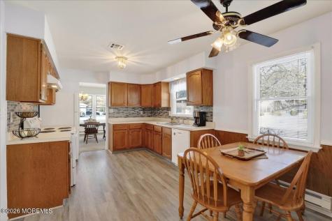 32 Abbey Road Brick NJ 08723