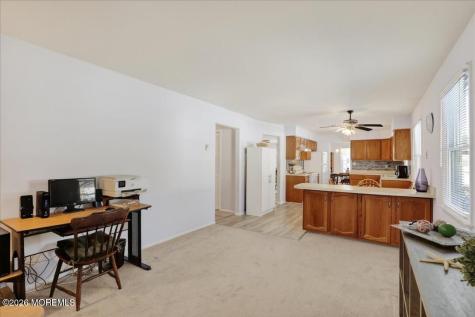 32 Abbey Road Brick NJ 08723