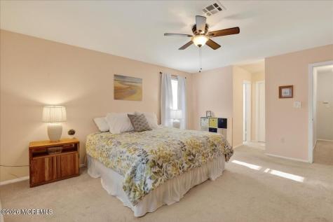 32 Abbey Road Brick NJ 08723