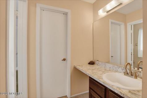 32 Abbey Road Brick NJ 08723
