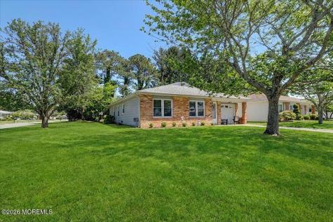 32 Abbey Road Brick NJ 08723