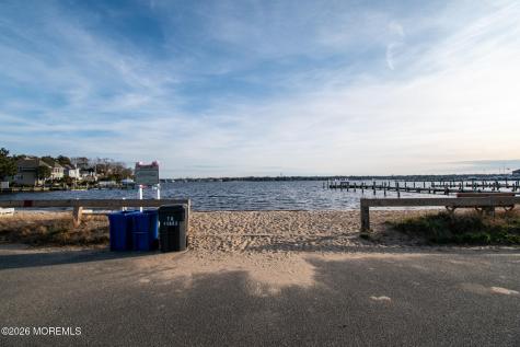 61 River Drive Toms River NJ 08753