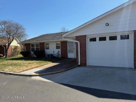 293B Malvern Court Lakewood NJ 08701