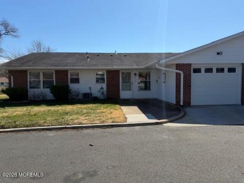 293B Malvern Court Lakewood NJ 08701