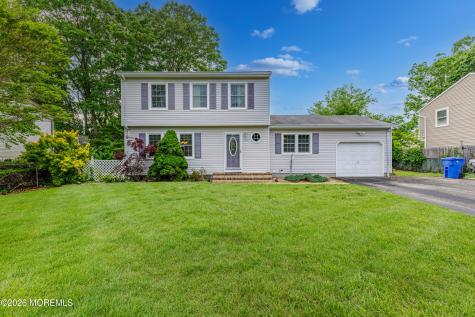 608 Huckleberry Lane Toms River NJ 08753