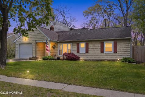 5 Chestnut Way Circle Barnegat NJ 08005