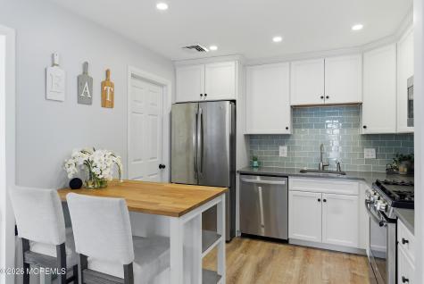 5 Chestnut Way Circle Barnegat NJ 08005