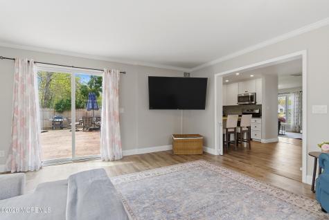 5 Chestnut Way Circle Barnegat NJ 08005