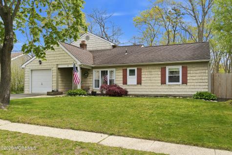 5 Chestnut Way Circle Barnegat NJ 08005