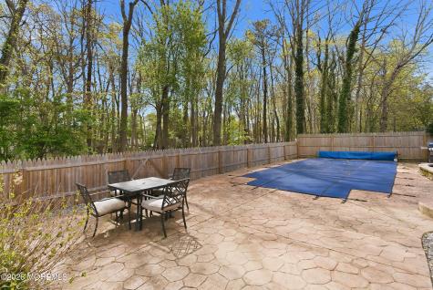 5 Chestnut Way Circle Barnegat NJ 08005