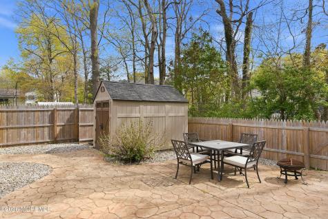 5 Chestnut Way Circle Barnegat NJ 08005