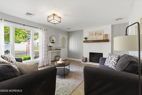 5 Chestnut Way Circle Barnegat NJ 08005
