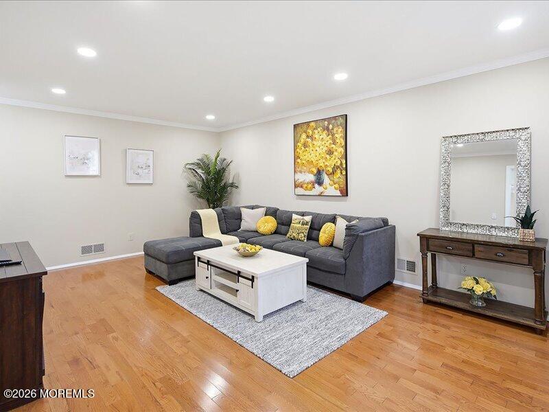 78 Henderson Road Kendall Park NJ 08824