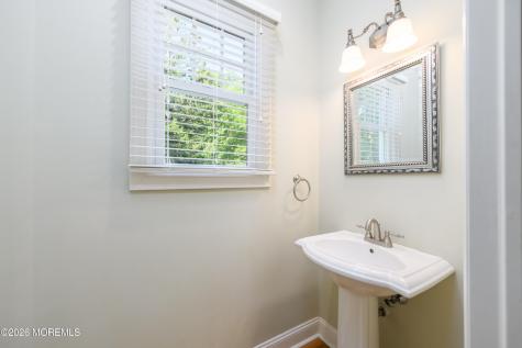 20 Mountain Street Highlands NJ 07732