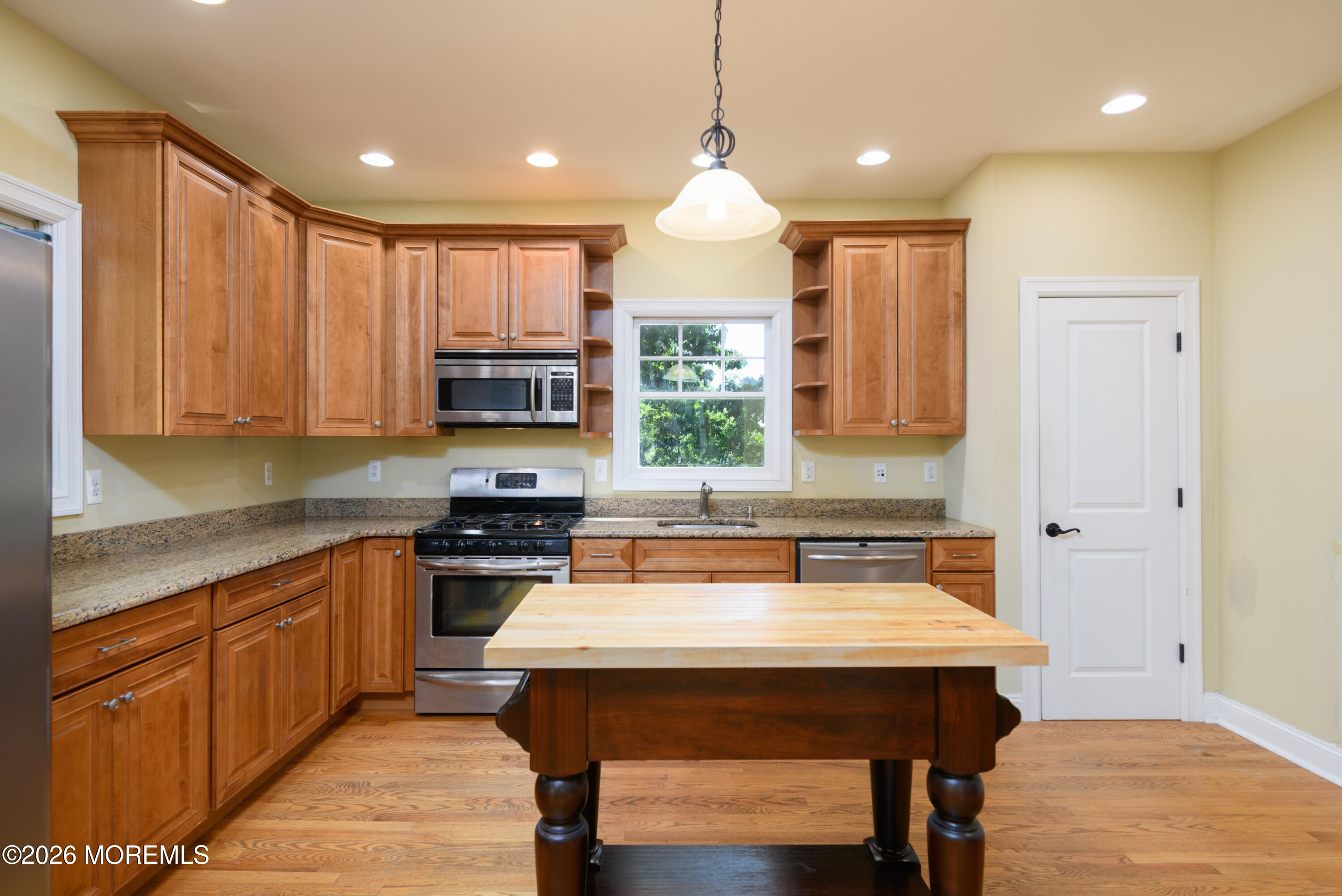 20 Mountain Street Highlands NJ 07732