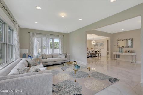 1 Country Club Drive Deal NJ 07723