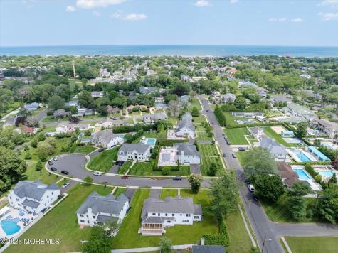 1 Country Club Drive Deal NJ 07723
