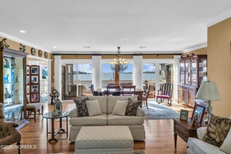 31 Cranmoor Drive Toms River NJ 08753