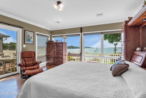 31 Cranmoor Drive Toms River NJ 08753