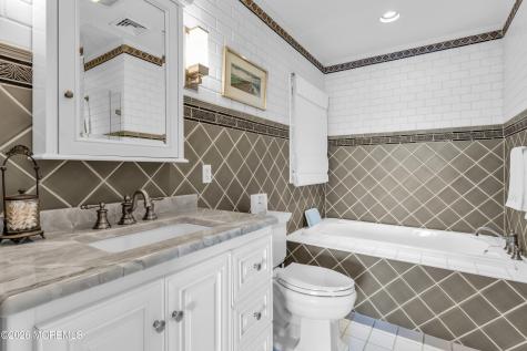 31 Cranmoor Drive Toms River NJ 08753