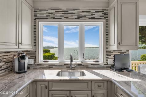 31 Cranmoor Drive Toms River NJ 08753