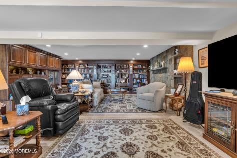 31 Cranmoor Drive Toms River NJ 08753