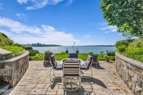 31 Cranmoor Drive Toms River NJ 08753