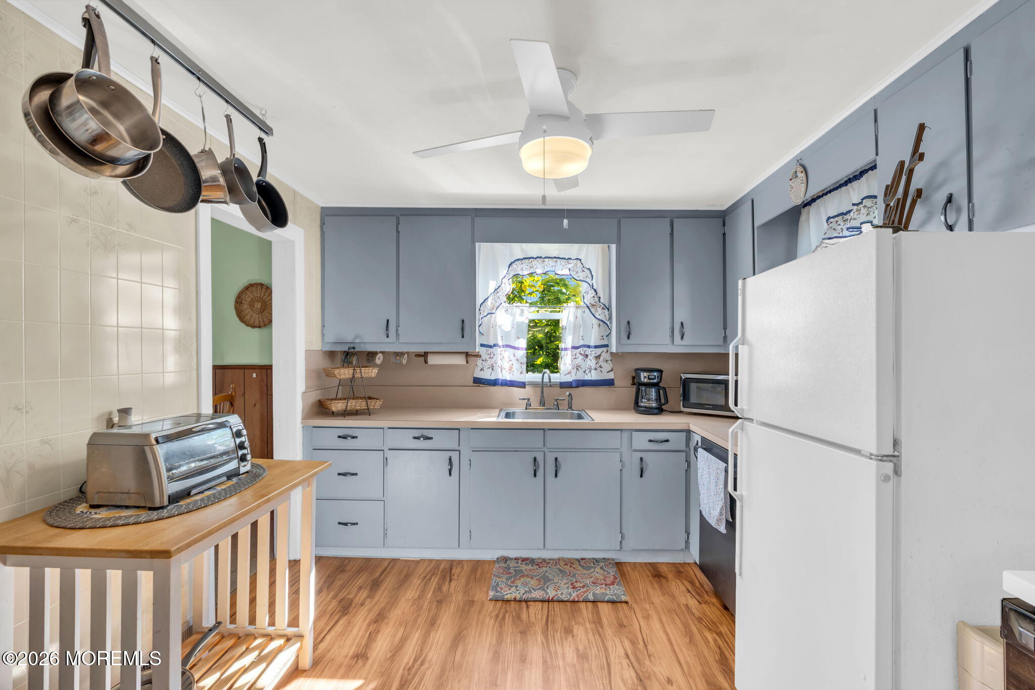 54 Edward Avenue Belford NJ 07718