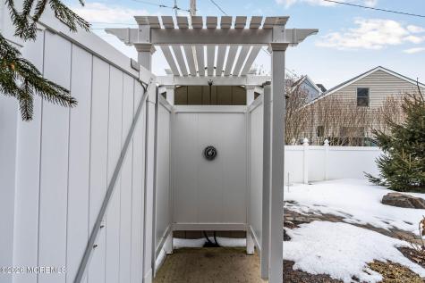 10 Imbrie Place Sea Bright NJ 07760