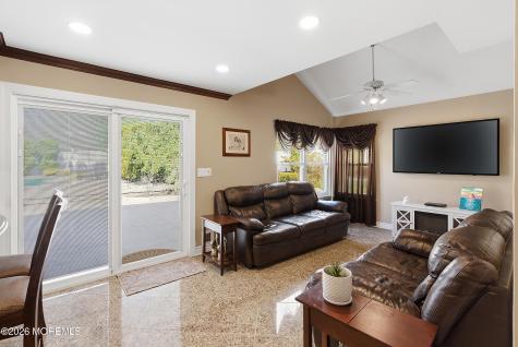 20 Cambridge Drive Jackson NJ 08527