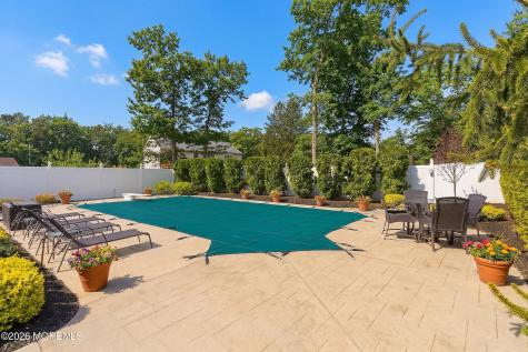 20 Cambridge Drive Jackson NJ 08527