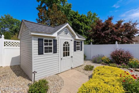 20 Cambridge Drive Jackson NJ 08527